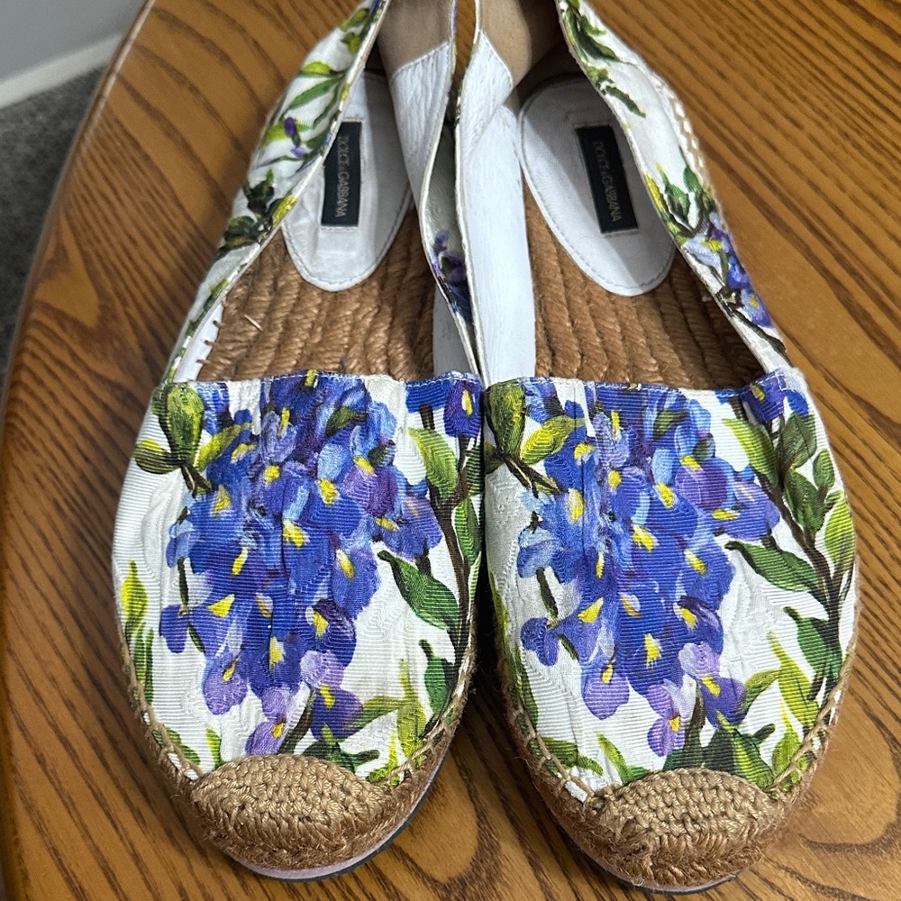 FLATS
DOLCE & GABBANA WISTERIA ESPADRILLES see last 2 pics for wear/tear